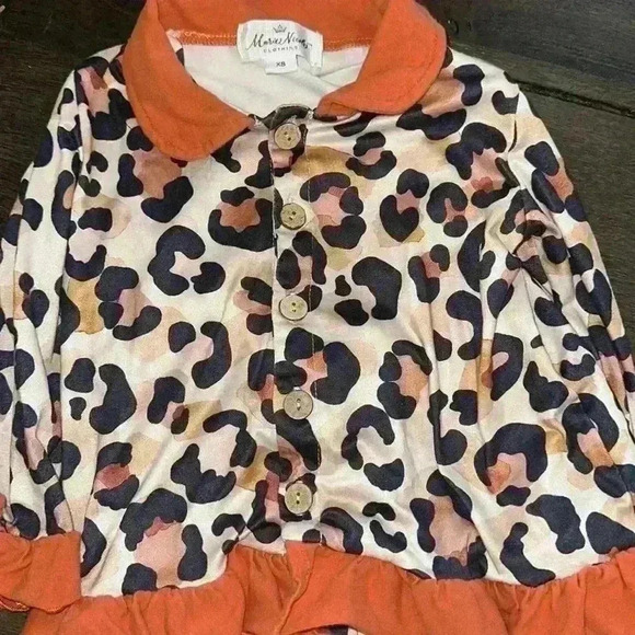 Marie Nicole Cheetah Leopard Outfit size XS (18-24 mos) super soft - Picture 2 of 3